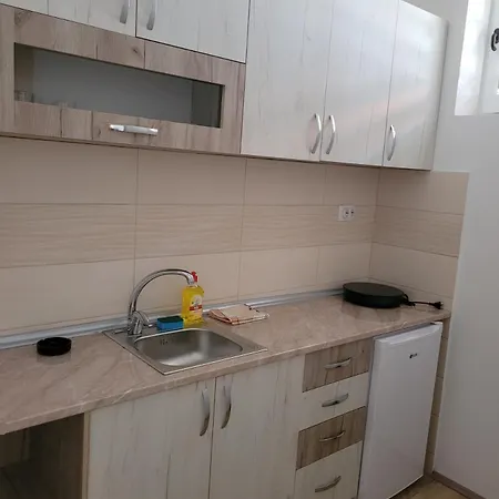 Апартаменты Zvezdana *